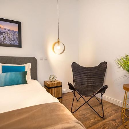 Venice Boutique Aparthotel Брашов Экстерьер фото