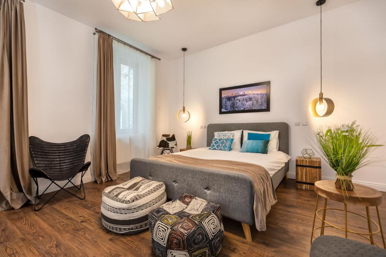 Venice Boutique Aparthotel Брашов Экстерьер фото